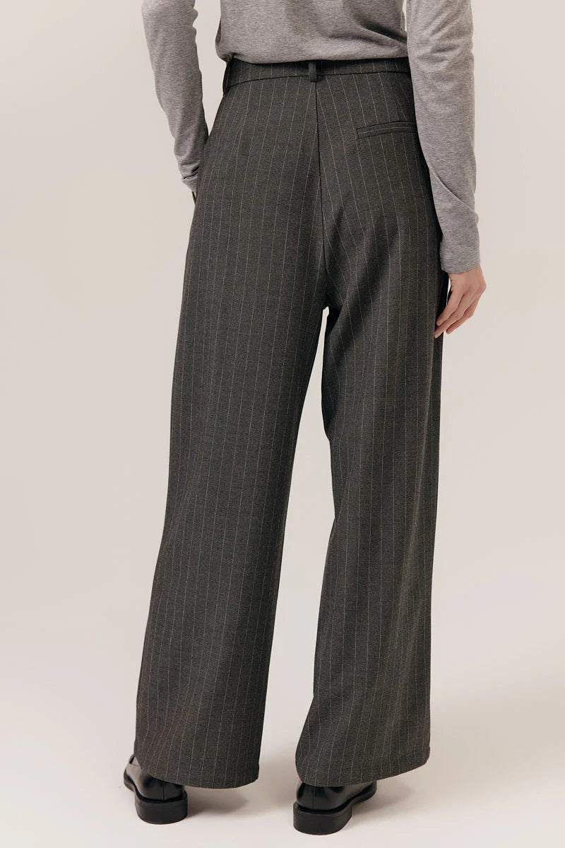 Pantalone gessato 🤍